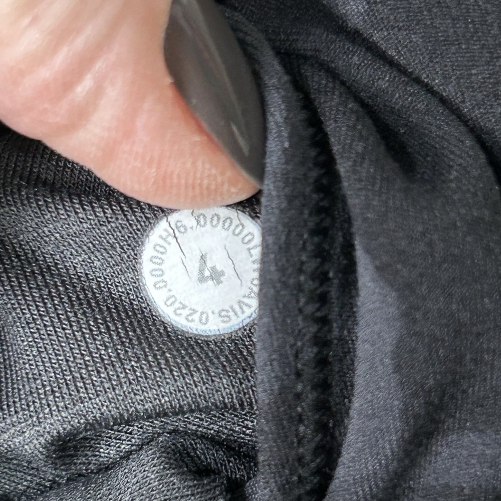 2 Pair LULULEMON Align Cropped Leggings- Women's 4 - Black & Camo EUC - Picture 9 of 13